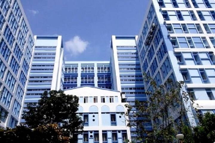 RG Kar Medical College and Hospital campus in Kolkata, West Bengal, India — photo 1