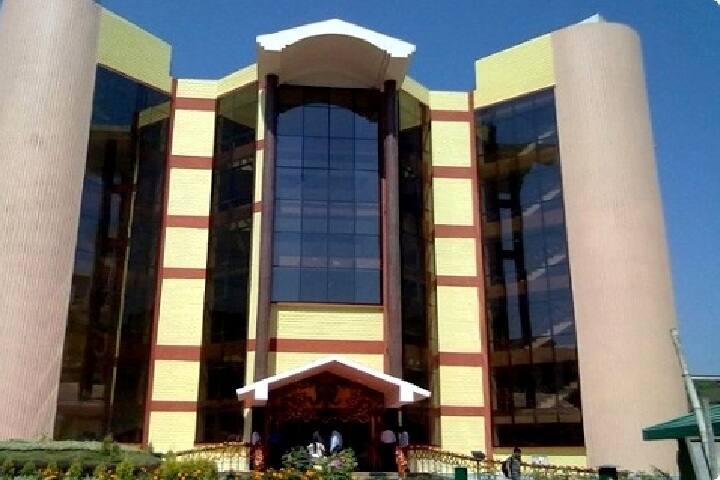RG Kar Medical College and Hospital campus in Kolkata, West Bengal, India — photo 2