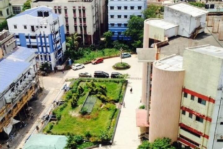 RG Kar Medical College and Hospital campus in Kolkata, West Bengal, India — photo 3