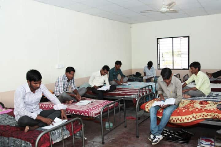 Varaprasad Reddy Institute of Technology campus in Guntur, Andhra Pradesh, India — photo 6