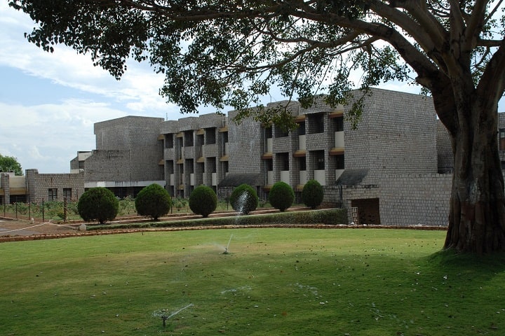 SDMCET Dharwad campus in Dharwad, Karnataka, India — photo 5
