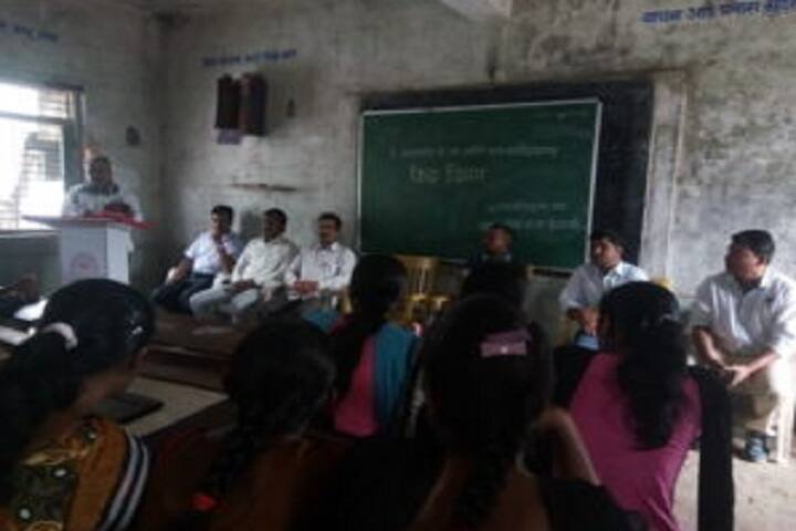 Late Aannasaheb PS Wadile Arts College campus in Dhule, Maharashtra, India — photo 3