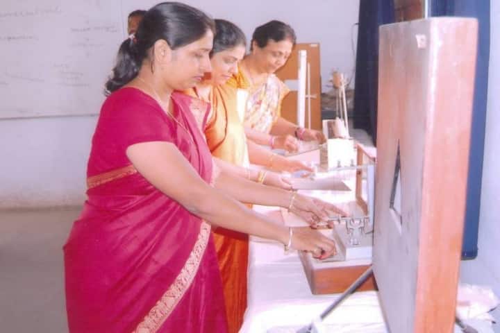 Arts and Commerce Girls College campus in Raipur, Chhattisgarh, India — photo 5
