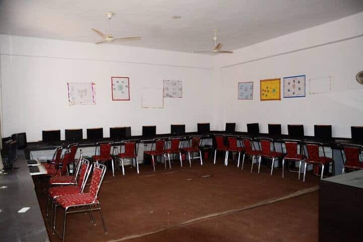 Shri Radha Swami College campus in Jaipur, Rajasthan, India — photo 2