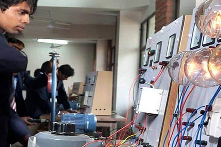 Shri Deendayal Kushwaha Mahavidyalaya campus in Kanpur Nagar, Uttar Pradesh, India — photo 4