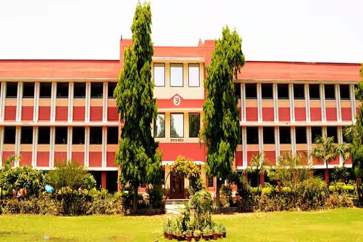 SSD Girls Degree College campus in Hathras, Uttar Pradesh, India — photo 3