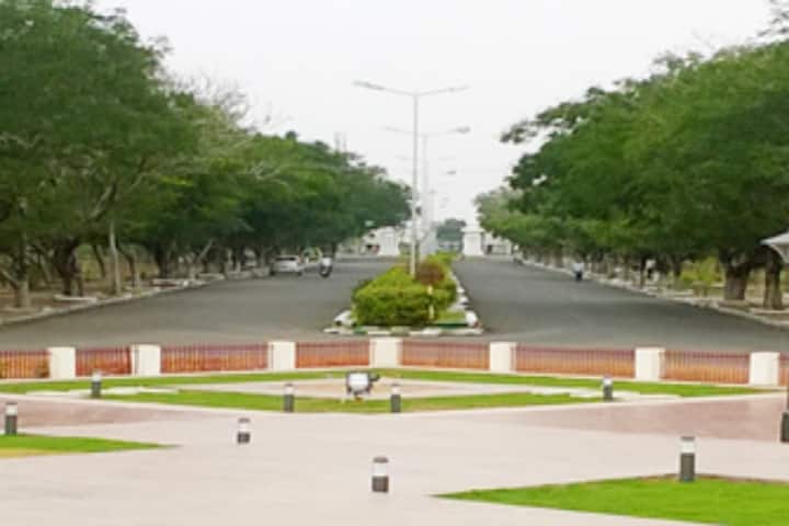Bharathidasan University campus in Tiruchirappalli, Tamil Nadu, India — photo 4