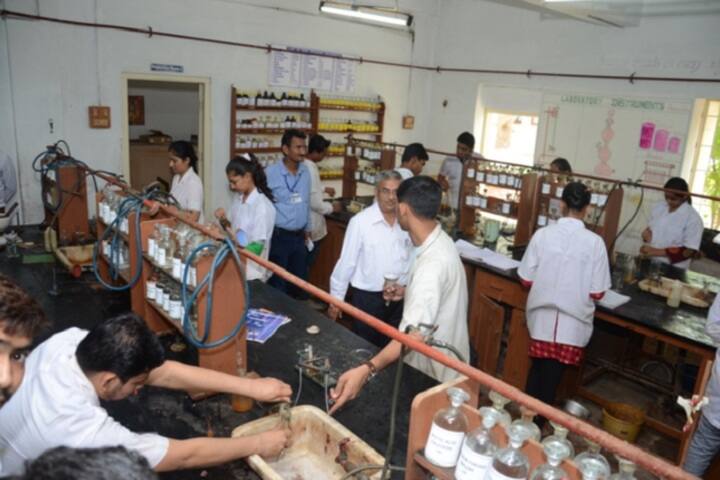 Sir PT Science College campus in Modasa, Gujarat, India — photo 4