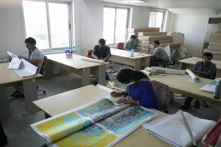 Suresh Gyan Vihar University campus in Jaipur, Rajasthan, India — photo 3