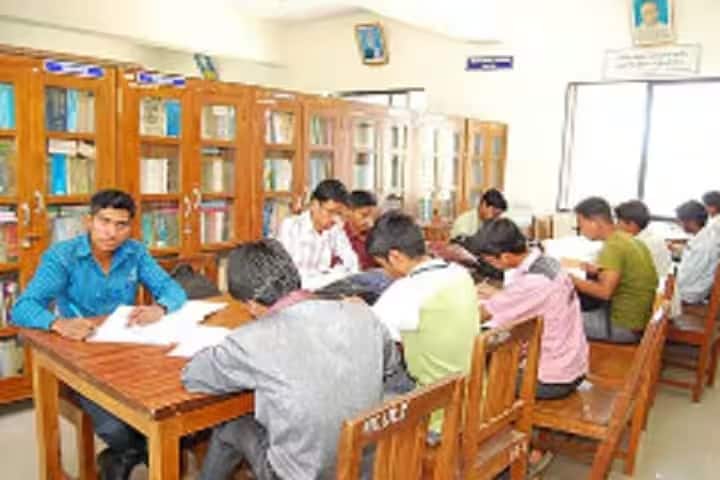 Rajgad Dnyanpeeth's Anantrao Thopte College campus in Bhor, Maharashtra, India — photo 2