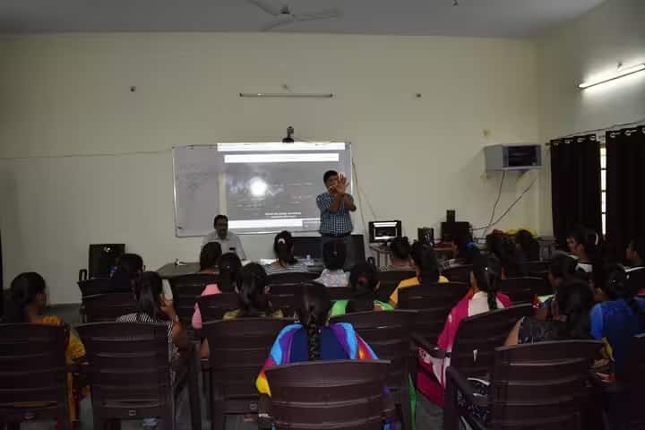 DRJ Government Girls College campus in Balotra, Rajasthan, India — photo 4