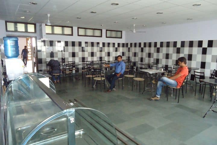 Dr KN Modi University campus in Tonk, Rajasthan, India — photo 6