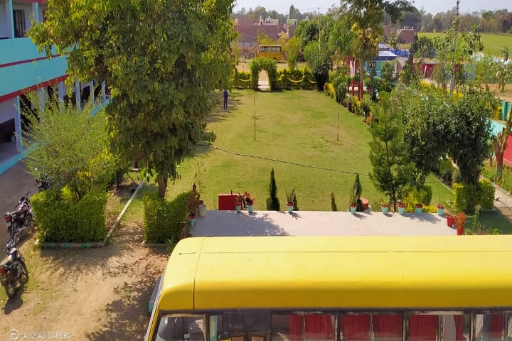 Pahalwan Gurudeen Mahila Mahavidyalaya campus in Lalitpur, Uttar Pradesh, India — photo 2