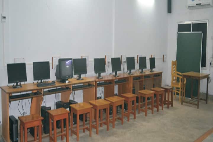 Vivekananda College campus in Kolkata, West Bengal, India — photo 4