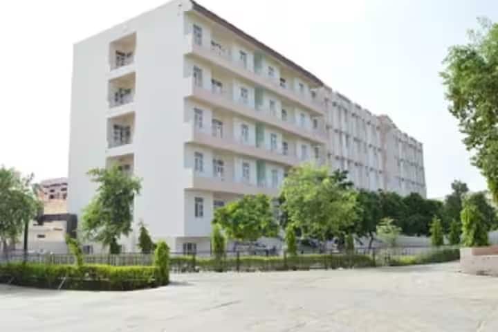 Yaduvanshi Degree College campus in Mahendragarh, Haryana, India — photo 3