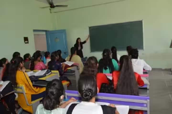 Yaduvanshi Degree College campus in Mahendragarh, Haryana, India — photo 4