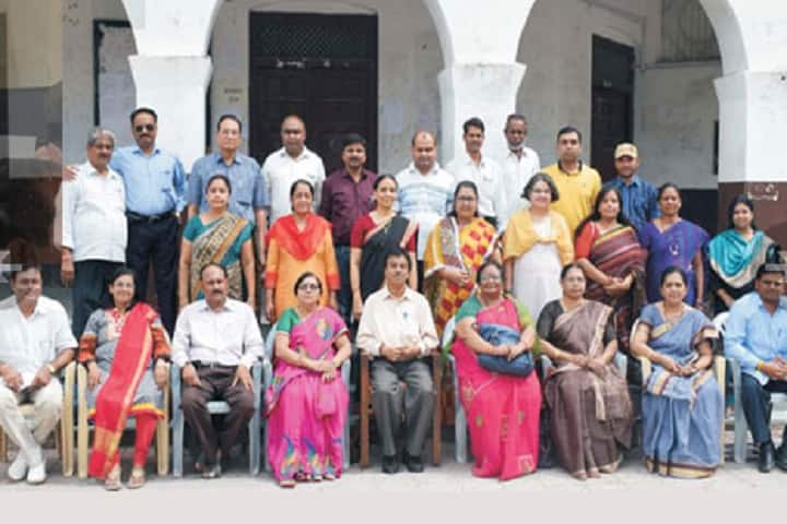 Shree Krishnajirao Pawar Government PG College campus in Nayapura, Madhya Pradesh, India — photo 6