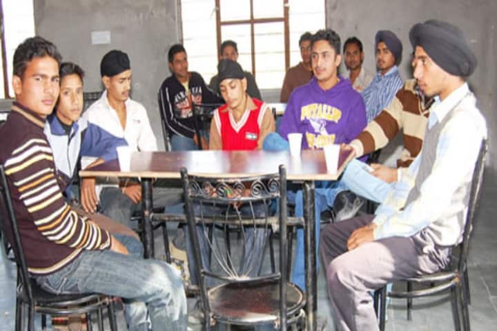 Vidya Rattan College for Women campus in Ludhiana, Punjab, India — photo 4