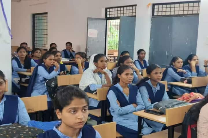 Government Jagannath Munnalal Choudhary Mahila Mahavidyalaya campus in Mandla, Madhya Pradesh, India — photo 2