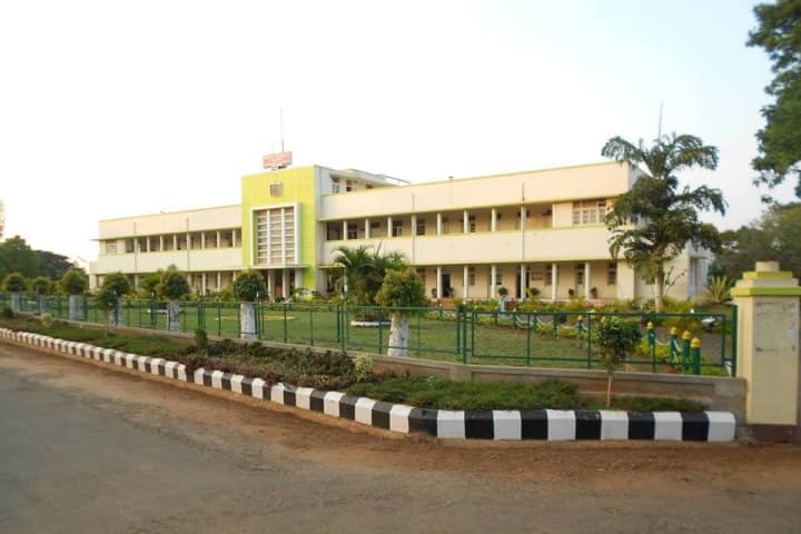 Karnataka University, Dharwad campus in Dharwad, Karnataka, India — photo 1