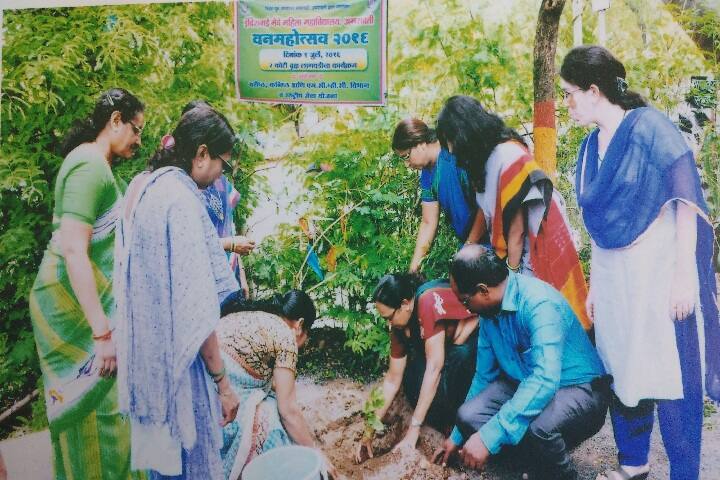 Indirabai Meghe Mahila Mahavidyalaya campus in Amravati, Maharashtra, India — photo 3