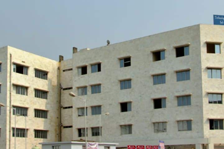 Calcutta University campus in Kolkata, West Bengal, India — photo 6