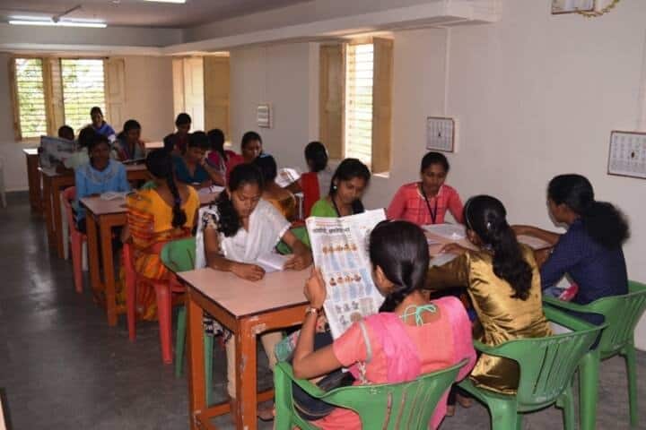 Shri Dnyaneshwar Mahavidyalaya campus in Newasa, Maharashtra, India — photo 4