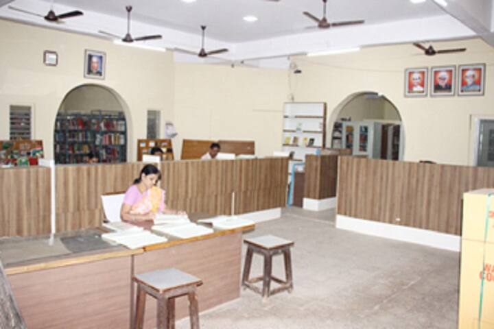 Tapi Valley Education Society's Dhanaji Nana Mahavidyalaya campus in Faizpur, Maharashtra, India — photo 5