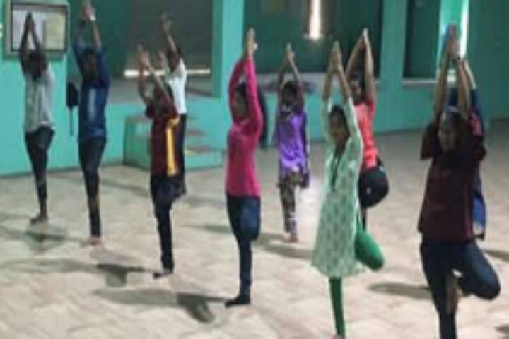 Muktainagar Taluka Education Societys Smt Godavaribai Ganpatrao Khadse College campus in Jalgaon, Maharashtra, India — photo 1
