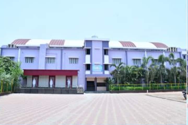 Mahatma Gandhi Arts campus in Armori, Maharashtra, India — photo 3