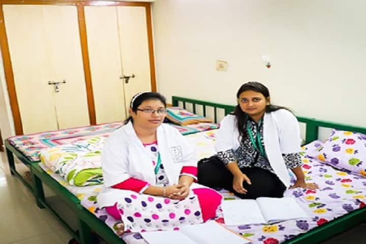 SRM Kattankulathur Dental College and Hospital campus in Kattankulathur, Tamil Nadu, India — photo 4