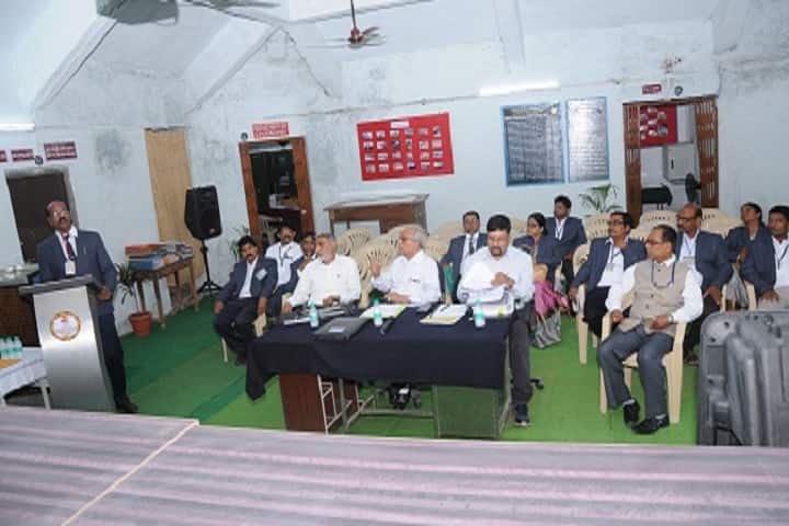 Shri Shankarrao Bezalwar Arts and Commerce College campus in Gadchiroli, Maharashtra, India — photo 3
