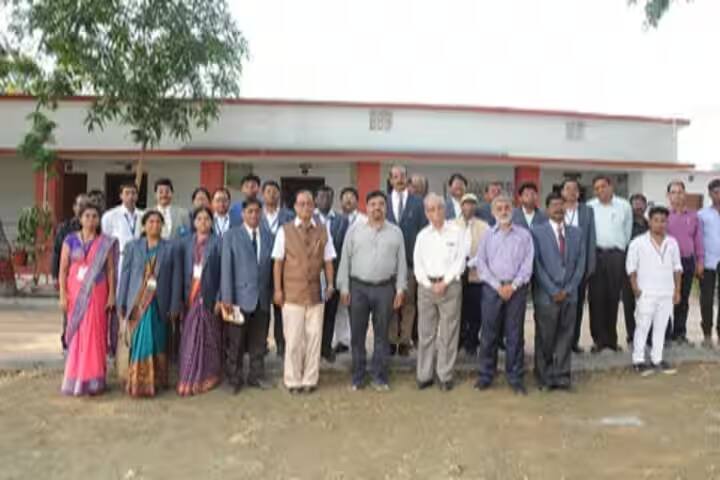 Shri Shankarrao Bezalwar Arts and Commerce College campus in Gadchiroli, Maharashtra, India — photo 6