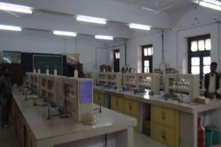 Government Girls Post Graduate College campus in Ujjain, Madhya Pradesh, India — photo 2