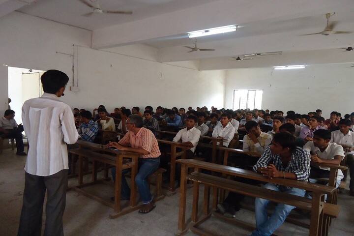 Sheth MN Science College campus in Patan, Gujarat, India — photo 3