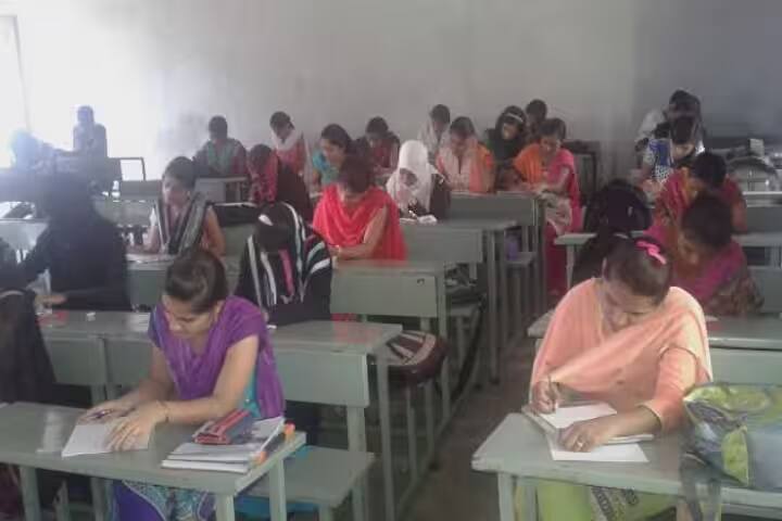 Baliram Patil Arts Commerce and Science College campus in Kinwat, Maharashtra, India — photo 4