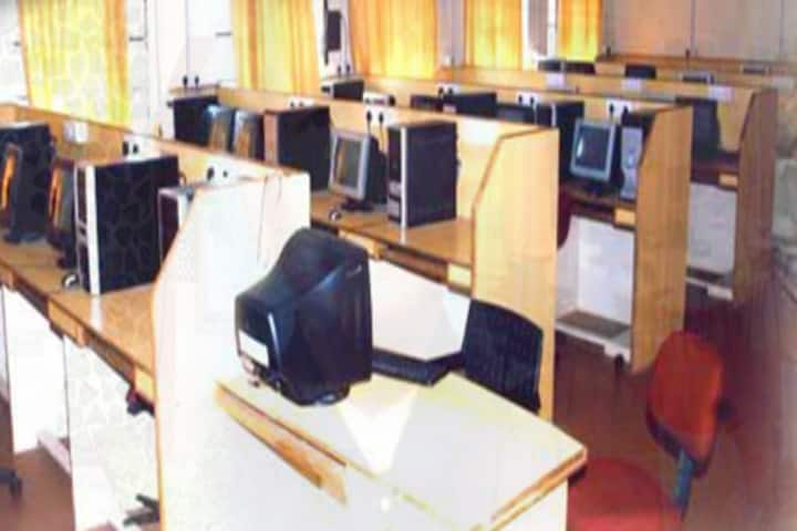 Shri Kisanlal Nathmal Goenka Arts and Commerce College campus in Washim, Maharashtra, India — photo 4