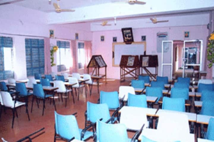 Shri Kisanlal Nathmal Goenka Arts and Commerce College campus in Washim, Maharashtra, India — photo 6