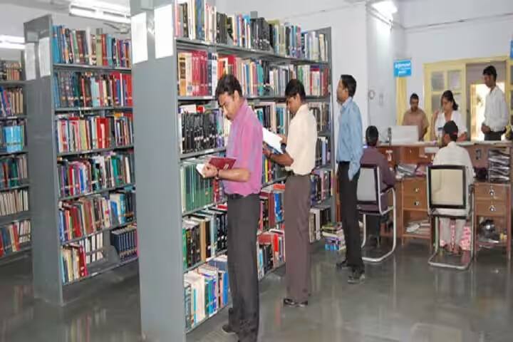 Vivekanand Mahavidyalaya campus in Bhadravati, Maharashtra, India — photo 3