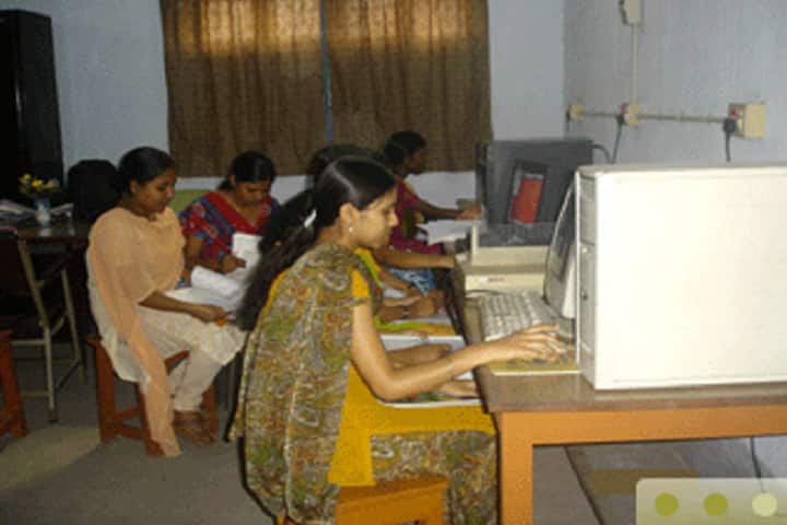 Raniganj Girls College campus in Burdwan, West Bengal, India — photo 6