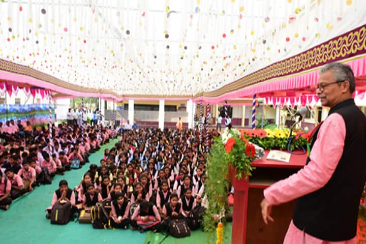 Padmabhushan Dr Vasantraodada Patil Mahavidyalaya campus in Sangli, Maharashtra, India — photo 2