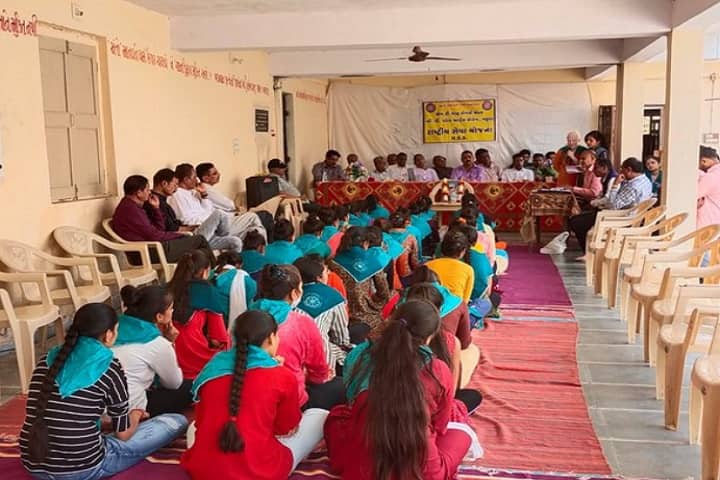 MD Shah Commerce and BD Patel Arts College campus in Kheda, Gujarat, India — photo 4