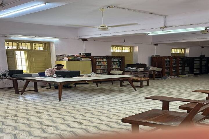 MD Shah Commerce and BD Patel Arts College campus in Kheda, Gujarat, India — photo 5