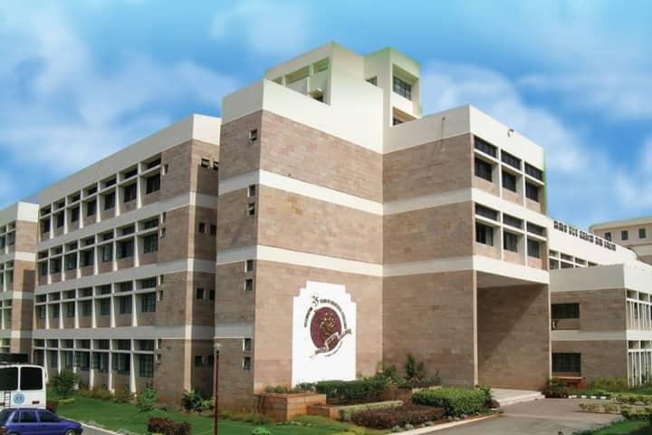 Bapuji Dental College and Hospital campus in Davanagere, Karnataka, India — photo 2