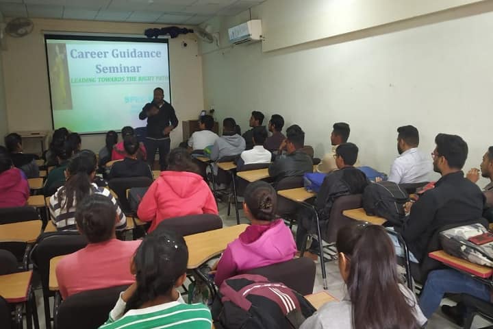 Smt JB Patel College of Commerce Studies and Research campus in Anand, Gujarat, India — photo 3