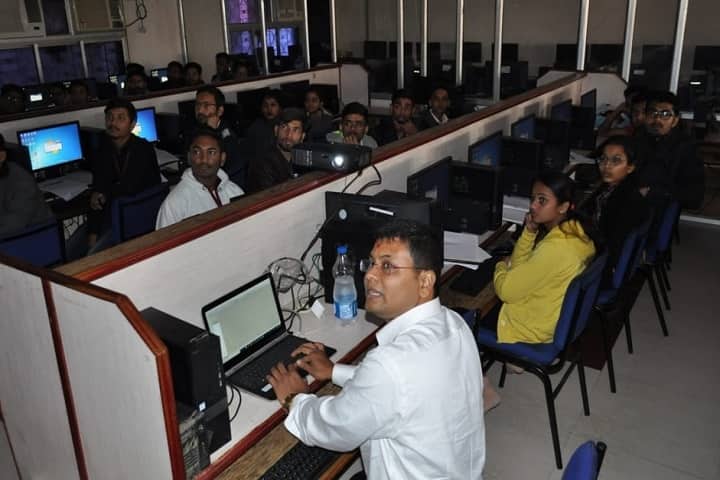 Shree PM Patel Institute of PG Studies and Research in Applied Science campus in Anand, Gujarat, India — photo 4