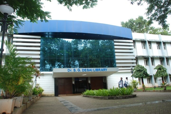 KLE VK Institute of Dental Sciences and Hospital campus in Belgaum, Karnataka, India — photo 3