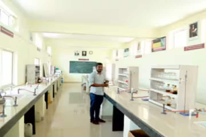 Adarsh College campus in Sangli, Maharashtra, India — photo 3