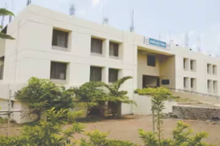 Adarsh College campus in Sangli, Maharashtra, India — photo 6