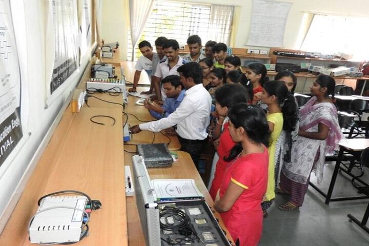 KLS Vishwanathrao Deshpande Institute of Technology campus in Dharwad, Karnataka, India — photo 4